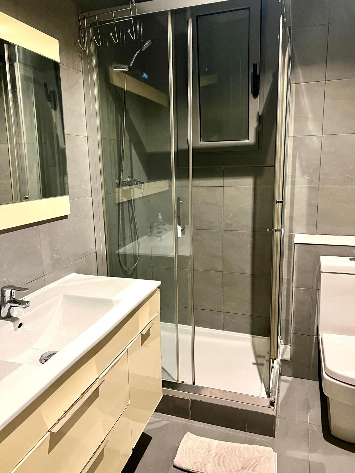 Bonito Apartamento En Zona Centrica De Apartamento