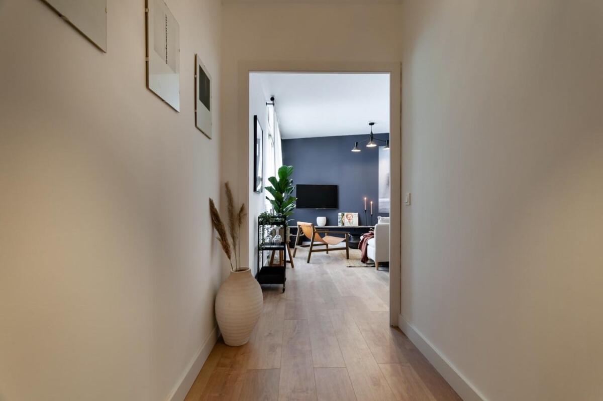 Elegant 4 Bedroom By Plaza Catalunya Apartment