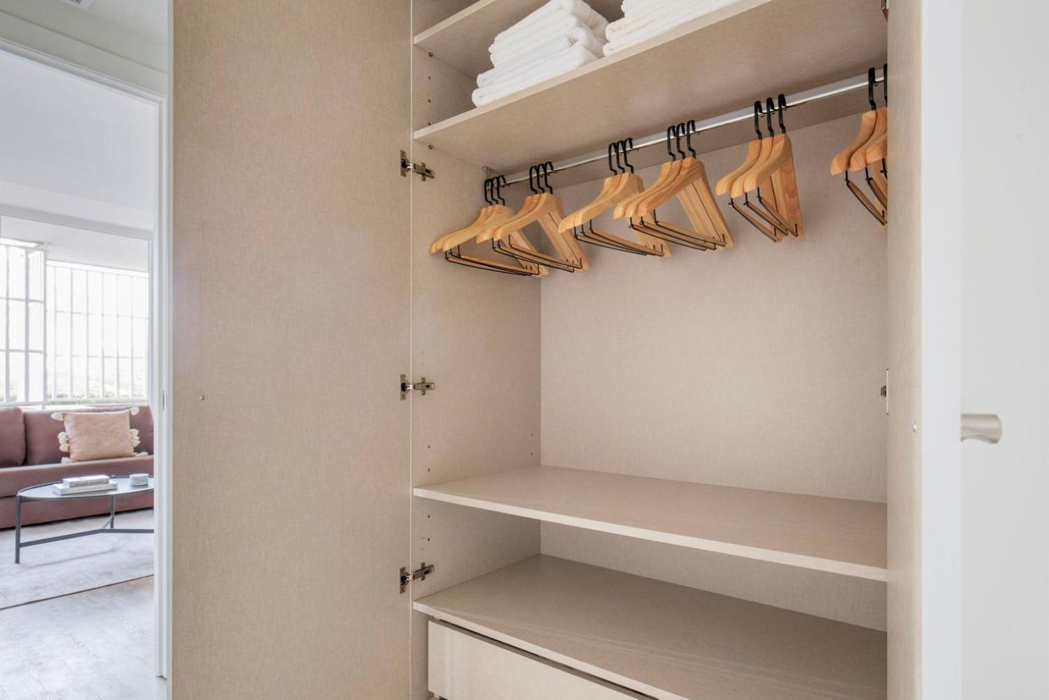 Blueground Sarria Doorman Newly Renovated Bcn-119 Apartment Barcelona