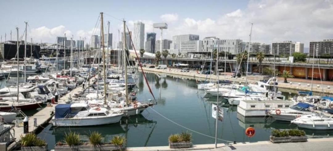 Bateau-hôtel Vintage And Cozy Sailing Boat In Barcelone