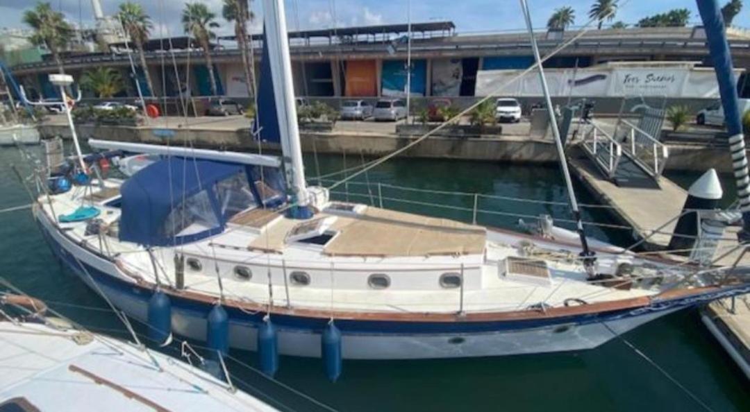 Bateau-hôtel Vintage And Cozy Sailing Boat In *