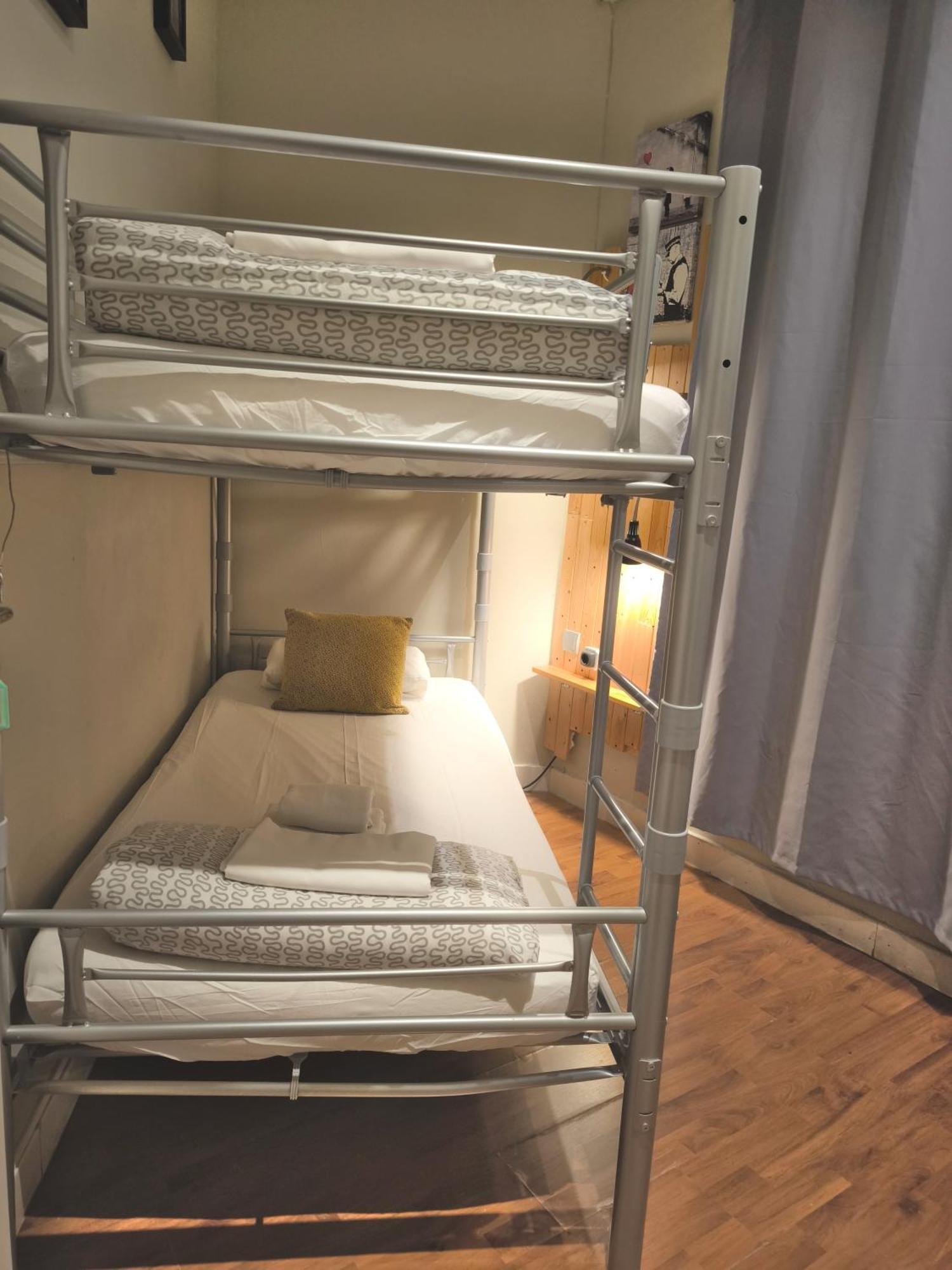 Wow Hostel