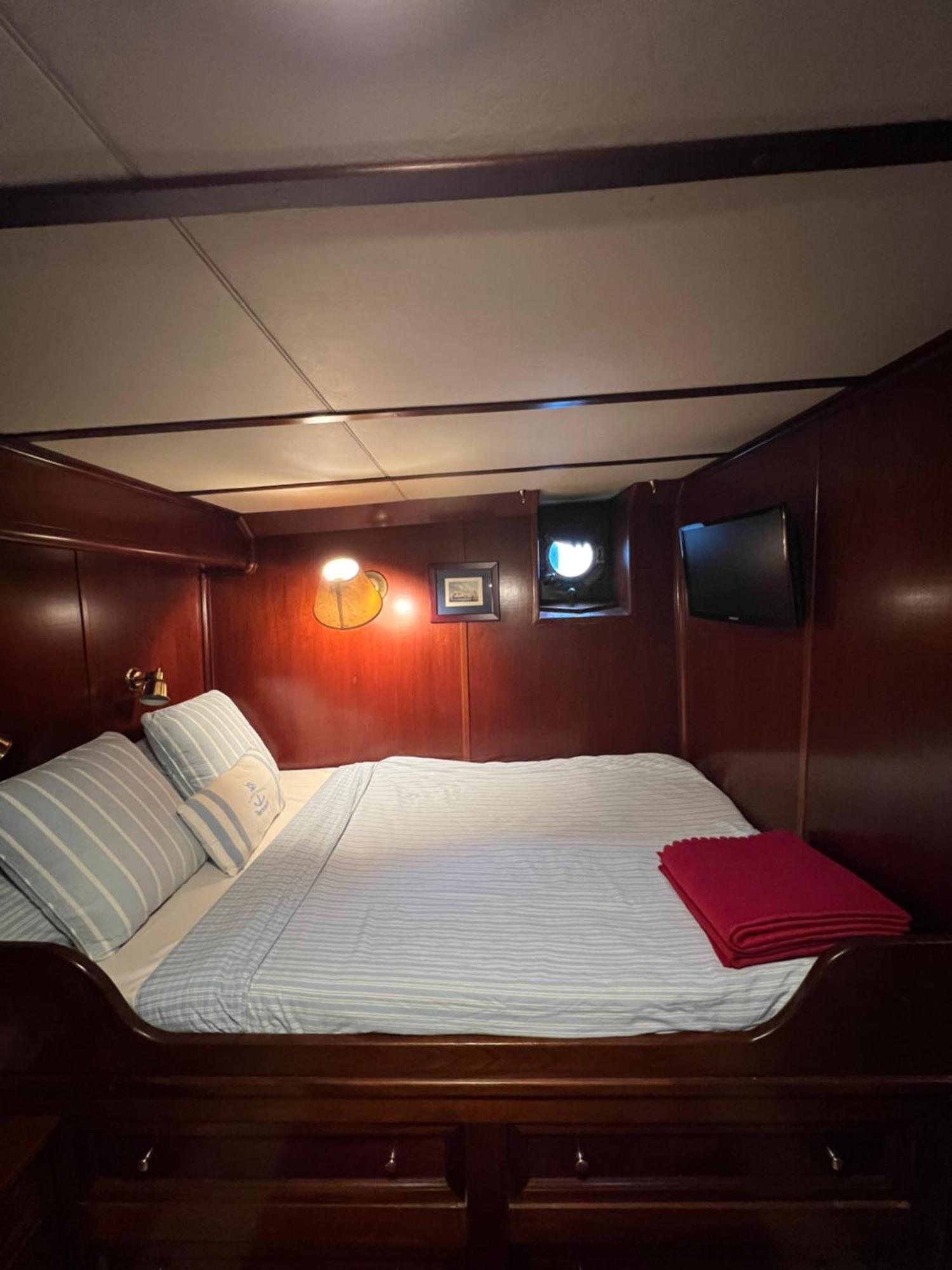 Botel Southern Cross *