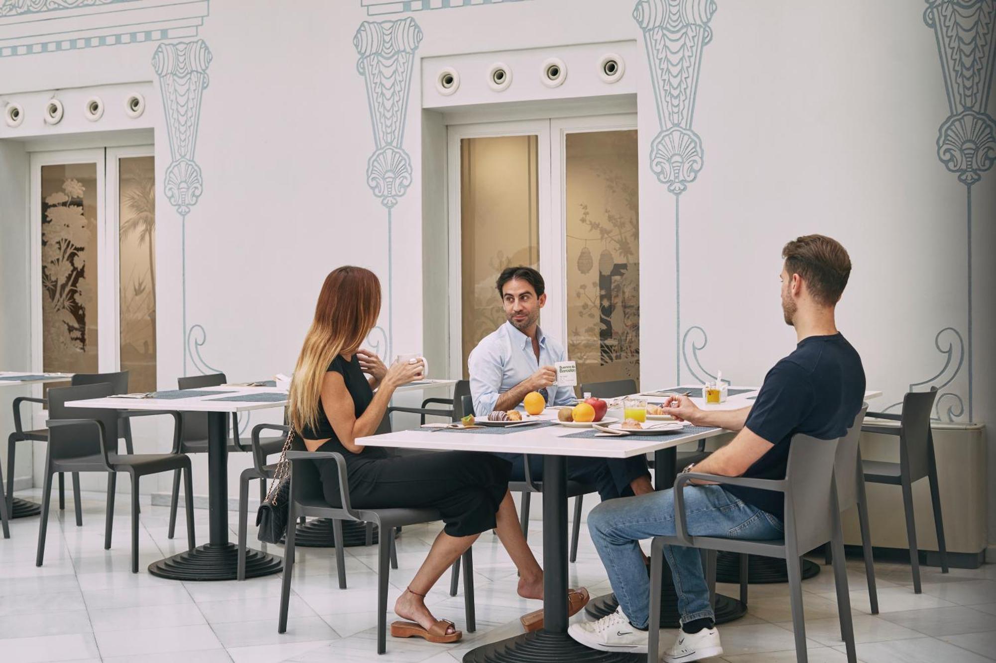 Hotel Oriente Atiram