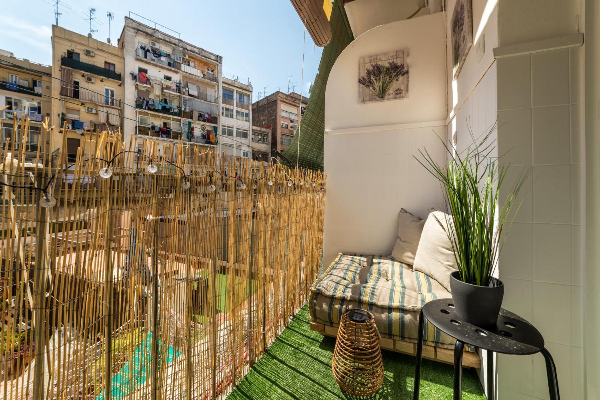13par1004 - Fabulous In The Heart Of Barcelona