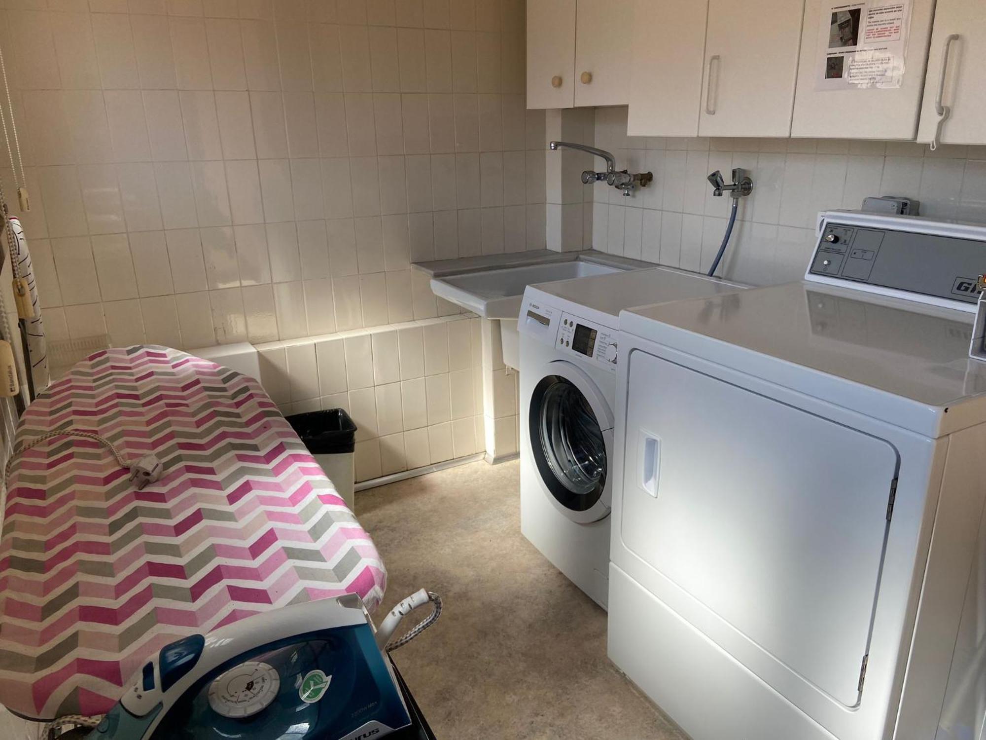 Leevin Student Apartment