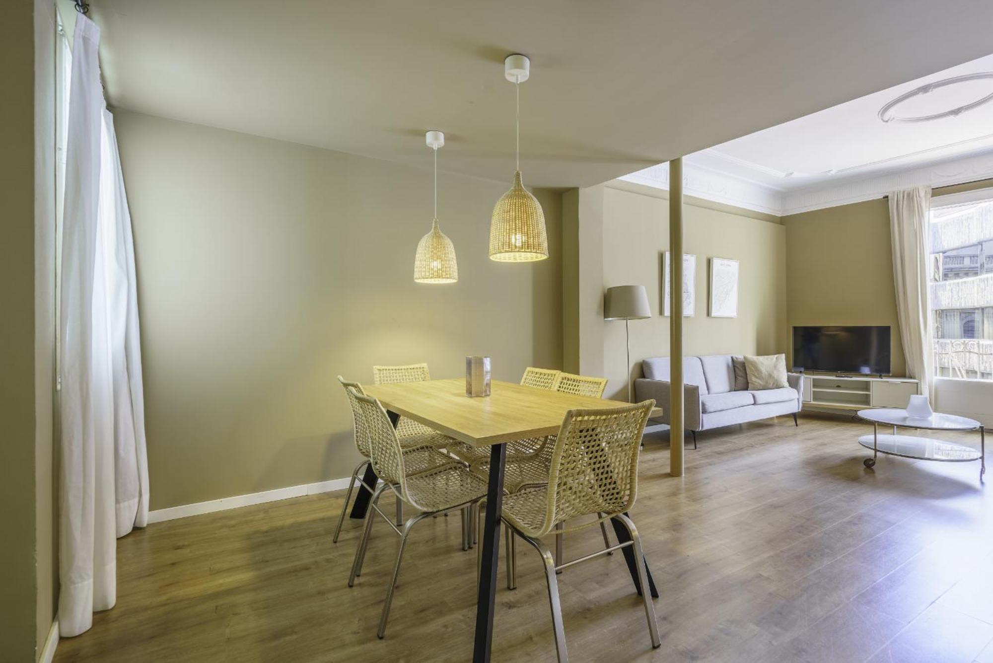 Apartment Ola Living Diagonal Ii