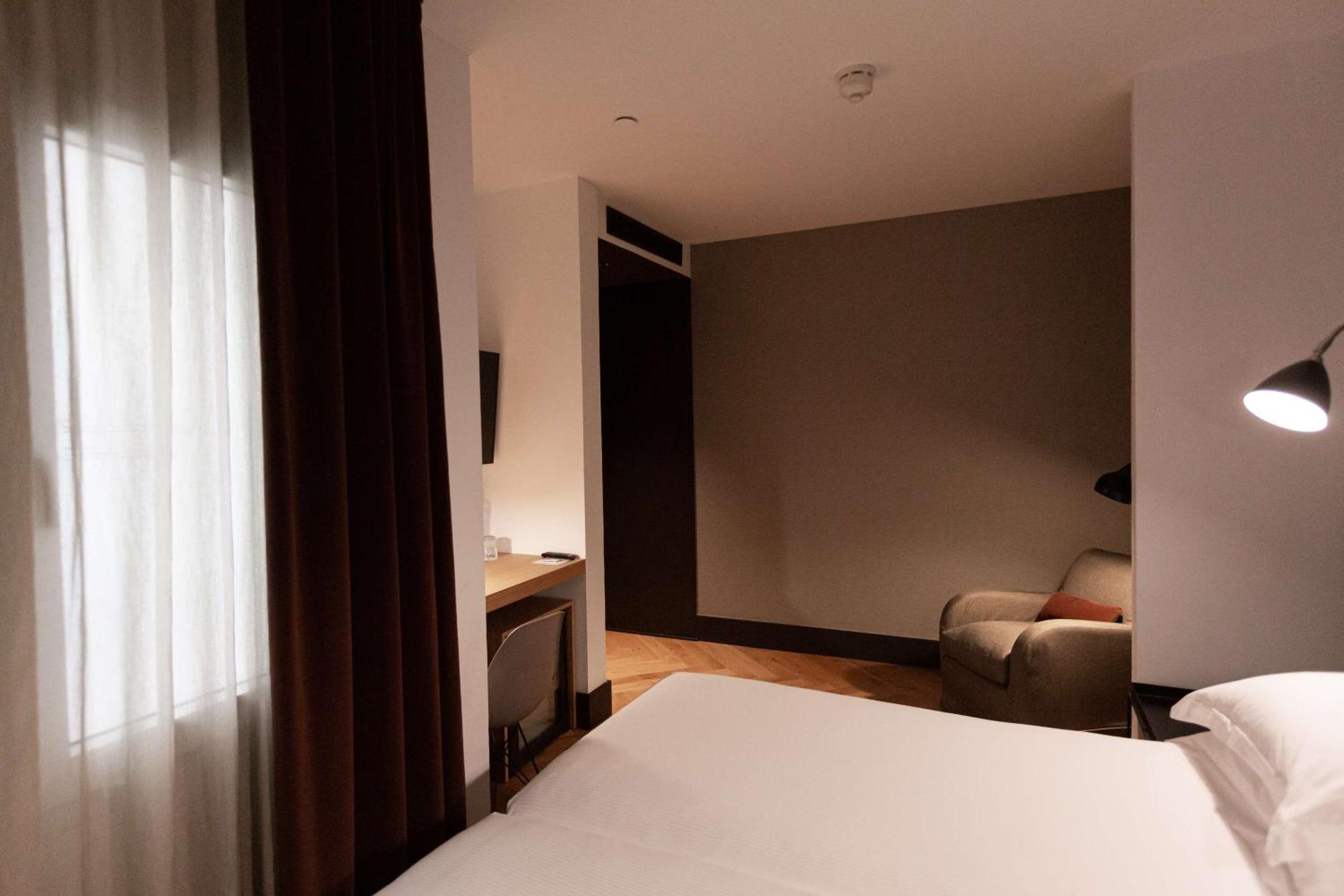 Alexandra Hotel, Curio Collection By Hilton Hotel Barcelona