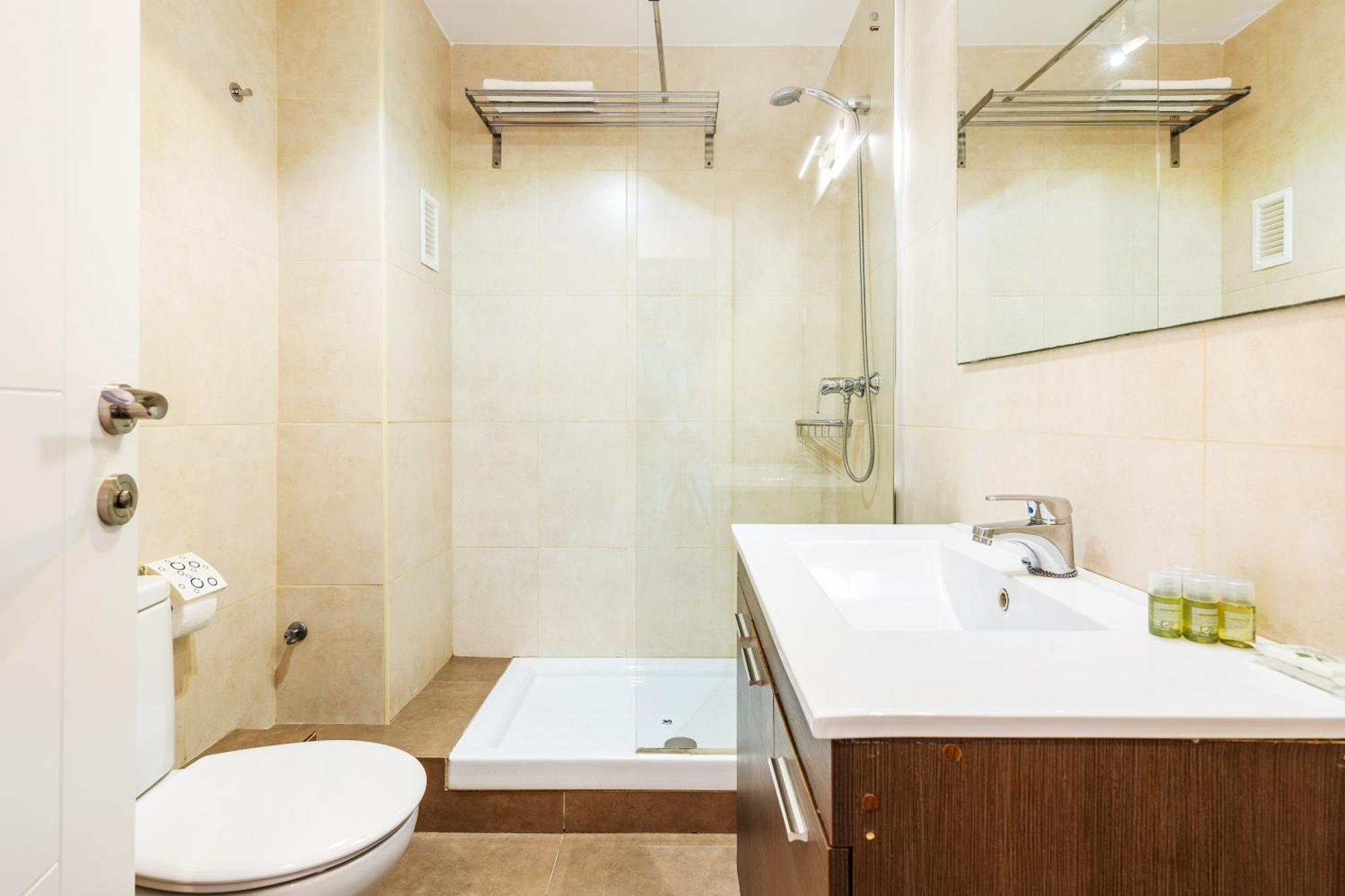 Heart Of The Sunny With Iconic Terrace View Appartement Barcelona