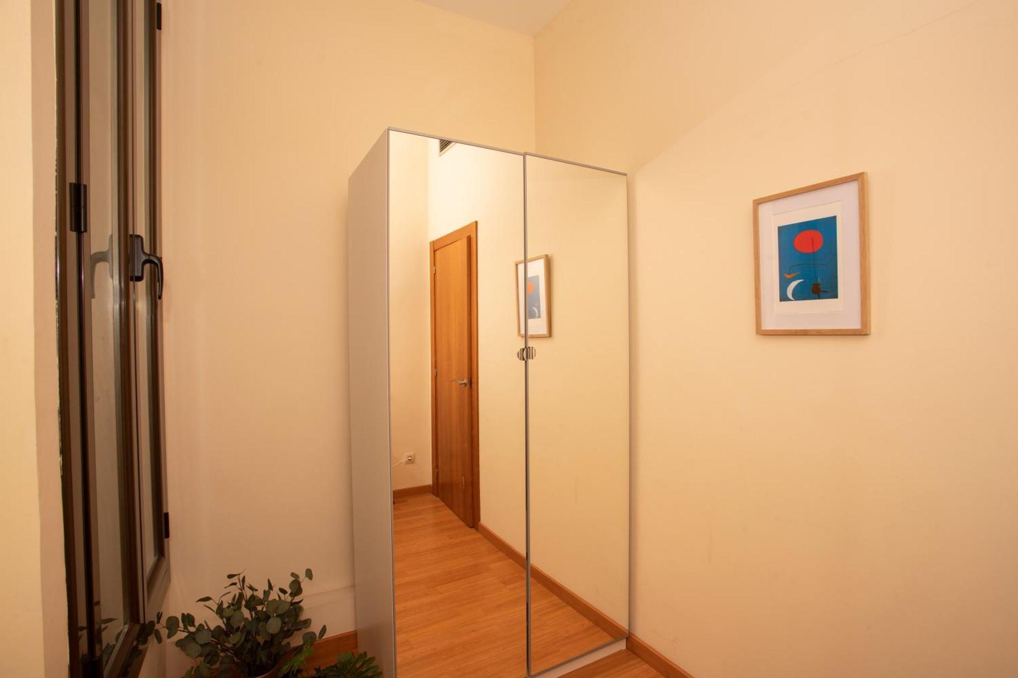 Apartment Modern Center Exiample