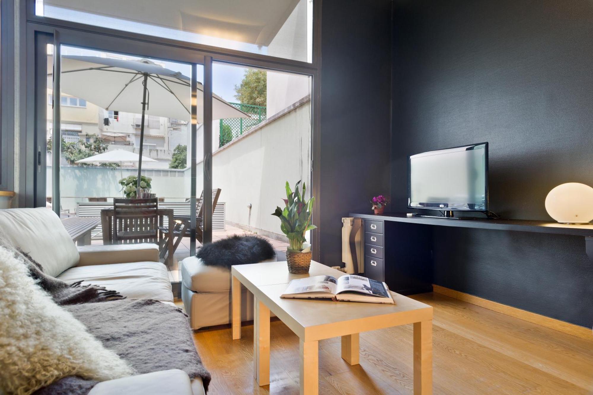 My Space Emirates - Bright In Gracia With Shared Pool Apartment