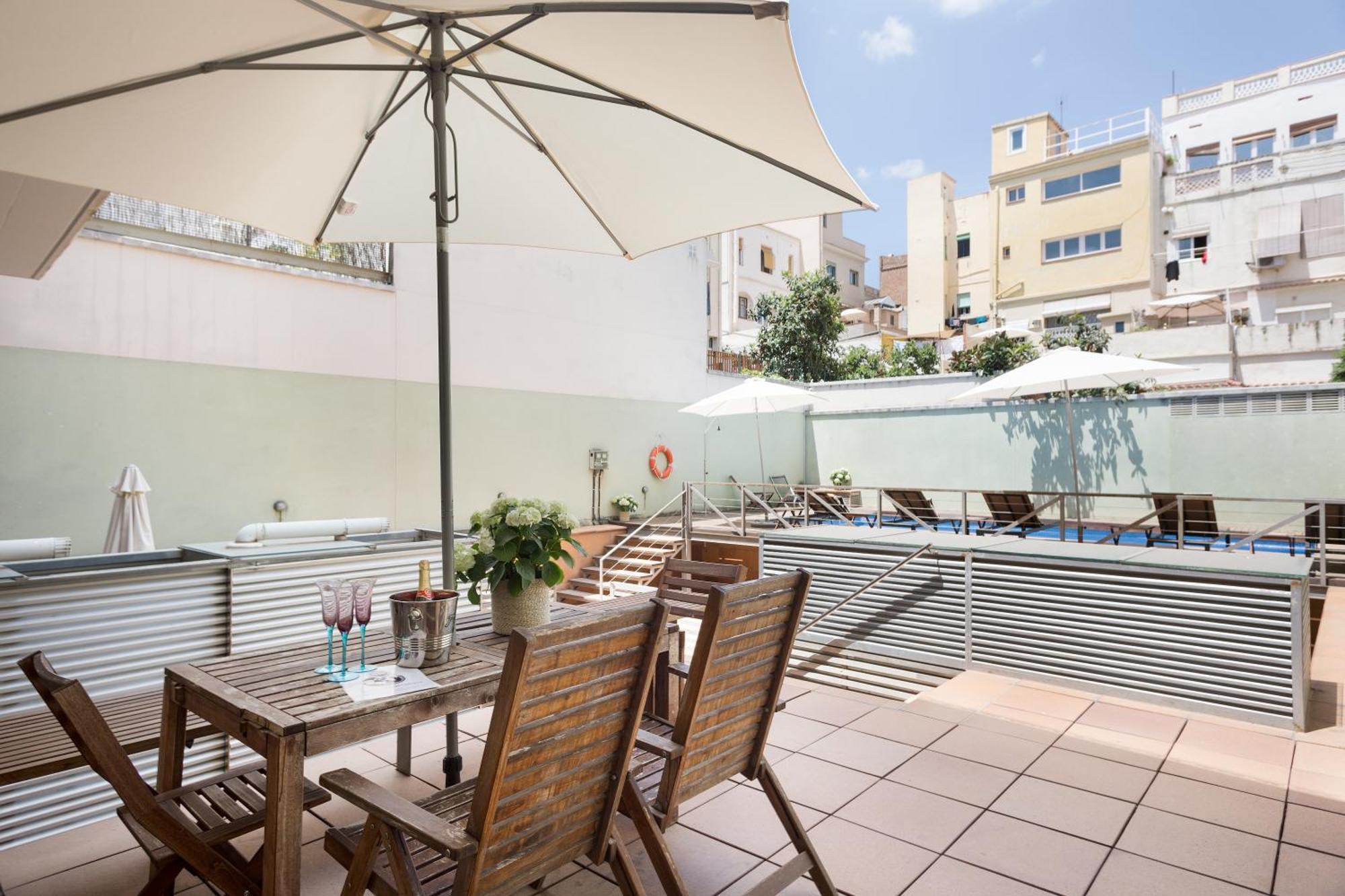 My Space Emirates - Bright In Gracia With Shared Pool Apartment Barcelona