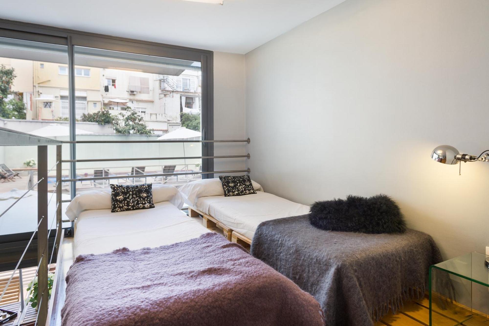 My Space Emirates - Bright In Gracia With Shared Pool Barcelona
