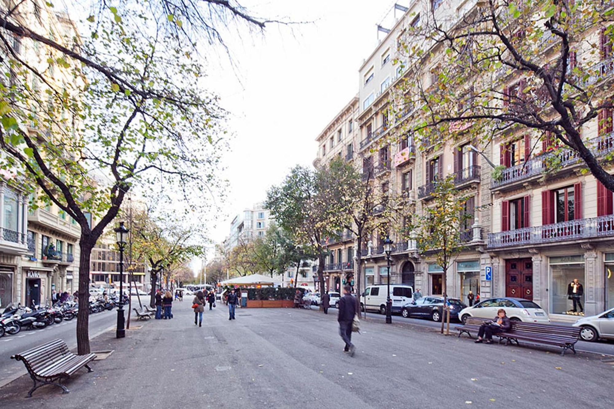 My Space Emirates - In Rambla De Catalunya