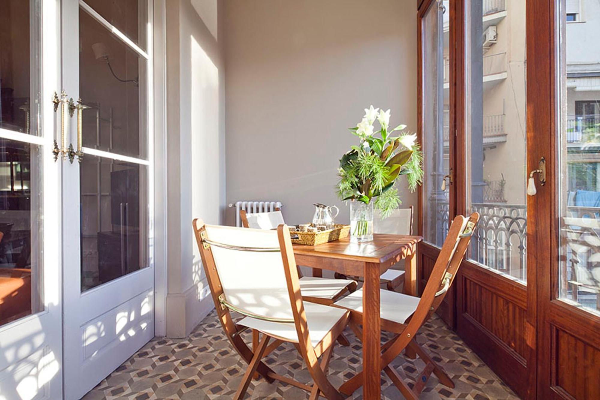 My Space Emirates - In Rambla De Catalunya Appartement *