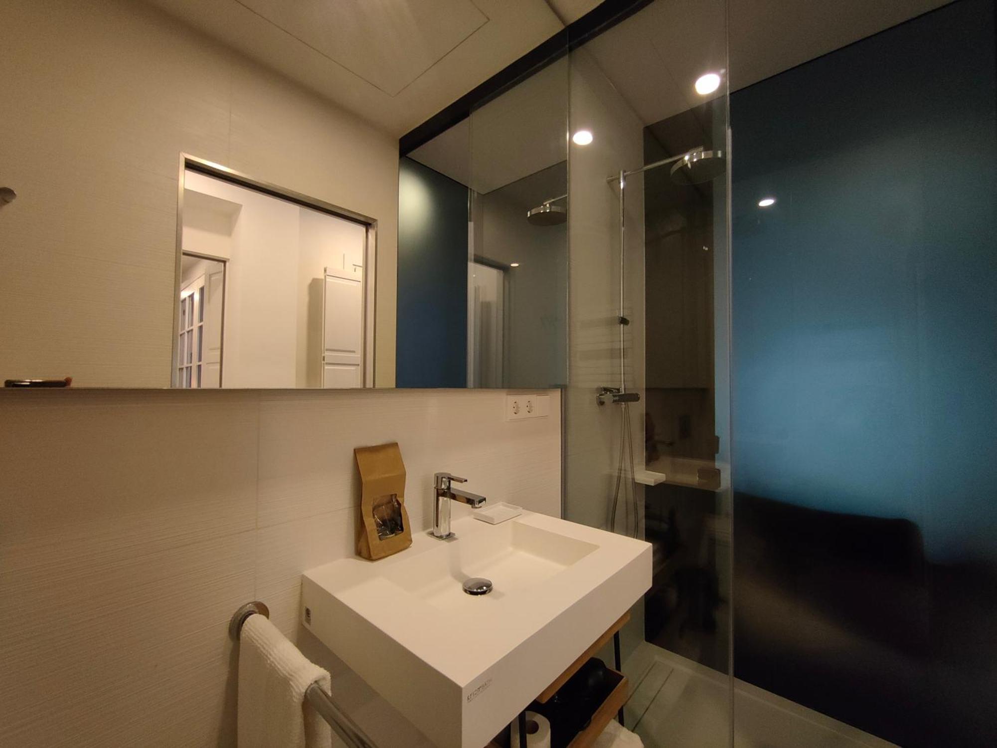 Apartment Luxury 2br&2washrooms City Center *