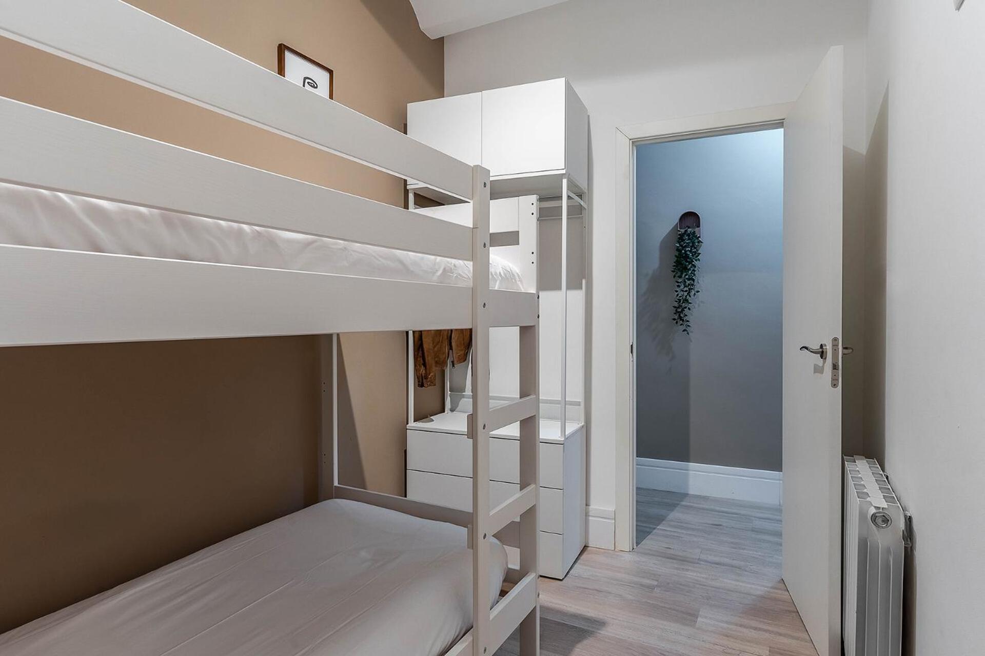 Apartment 4212 - Ab Poble Sec *