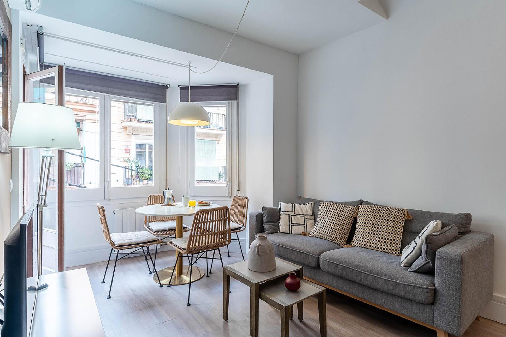 Apartment 4212 - Ab Poble Sec *