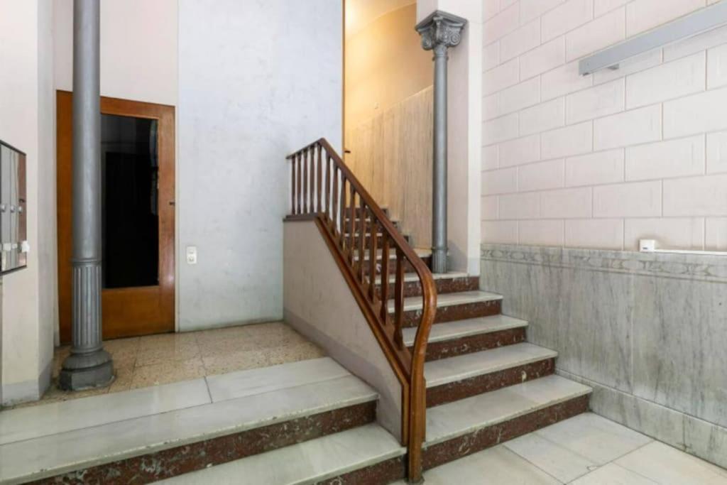 Canela Homes Urquinaona Appartement