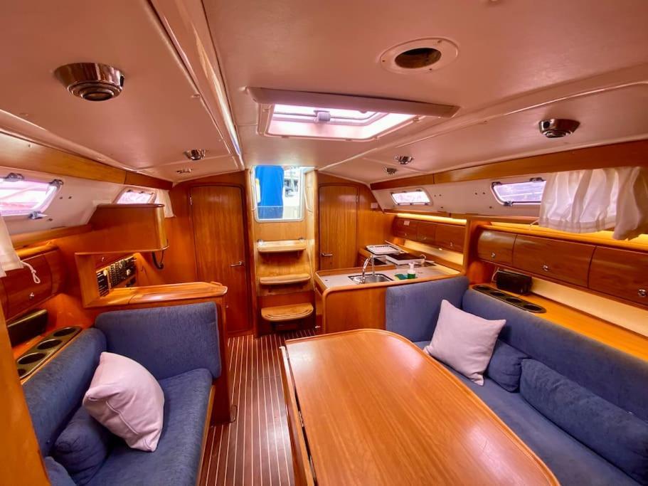 - Wind - Comodo Velero En * Barcelona