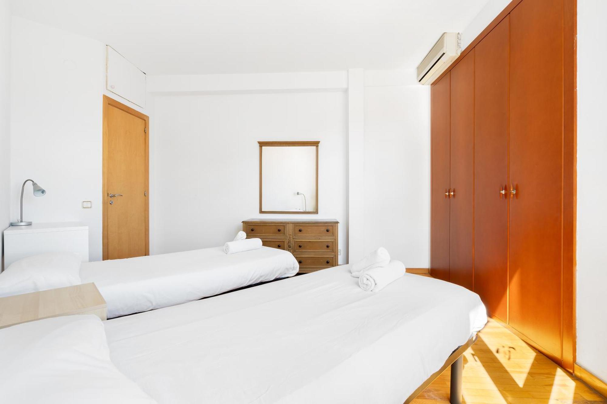 Stylish 4br View Near Sagrada Familia Apartment