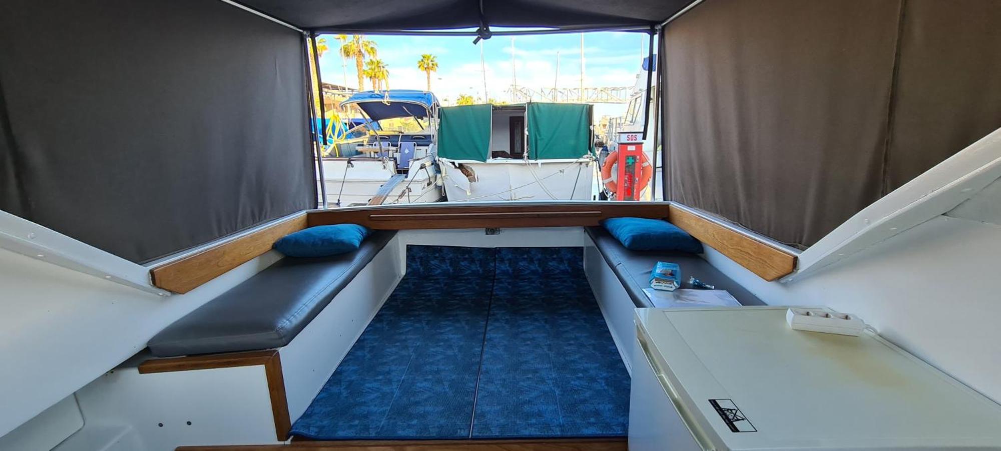 Cosy Boat Flat At * Barcelone
