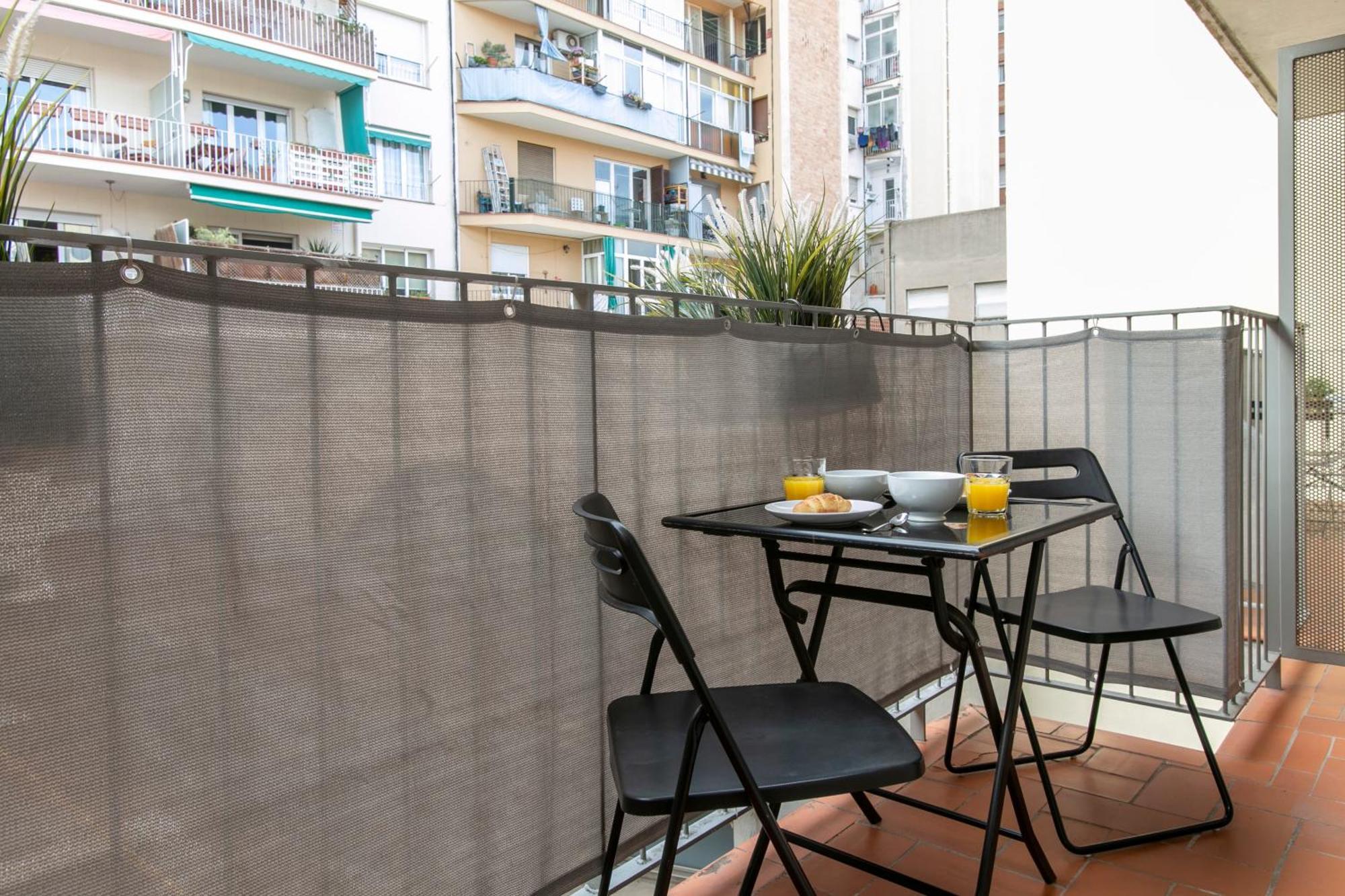 Chic And Modern In Gracia Appartement
