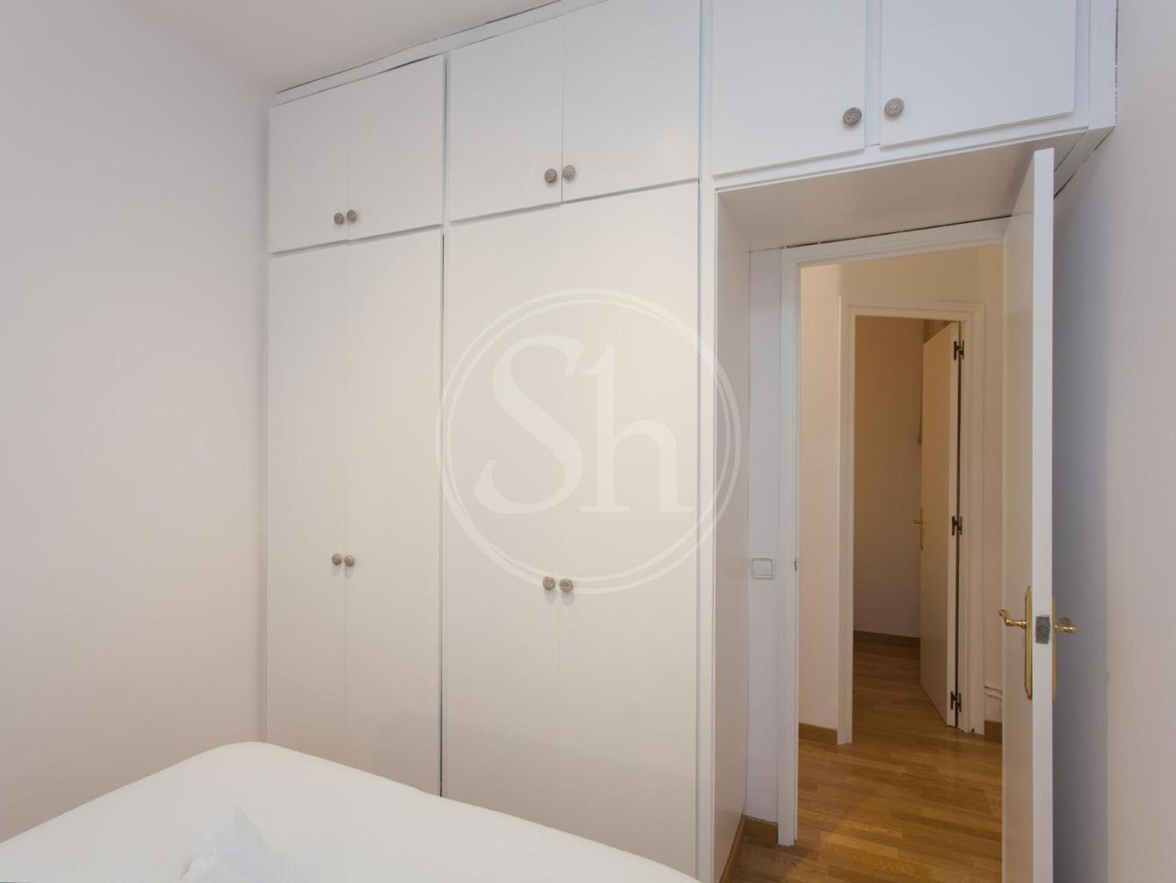 Al Lado De Sagrada Familia Apartamento