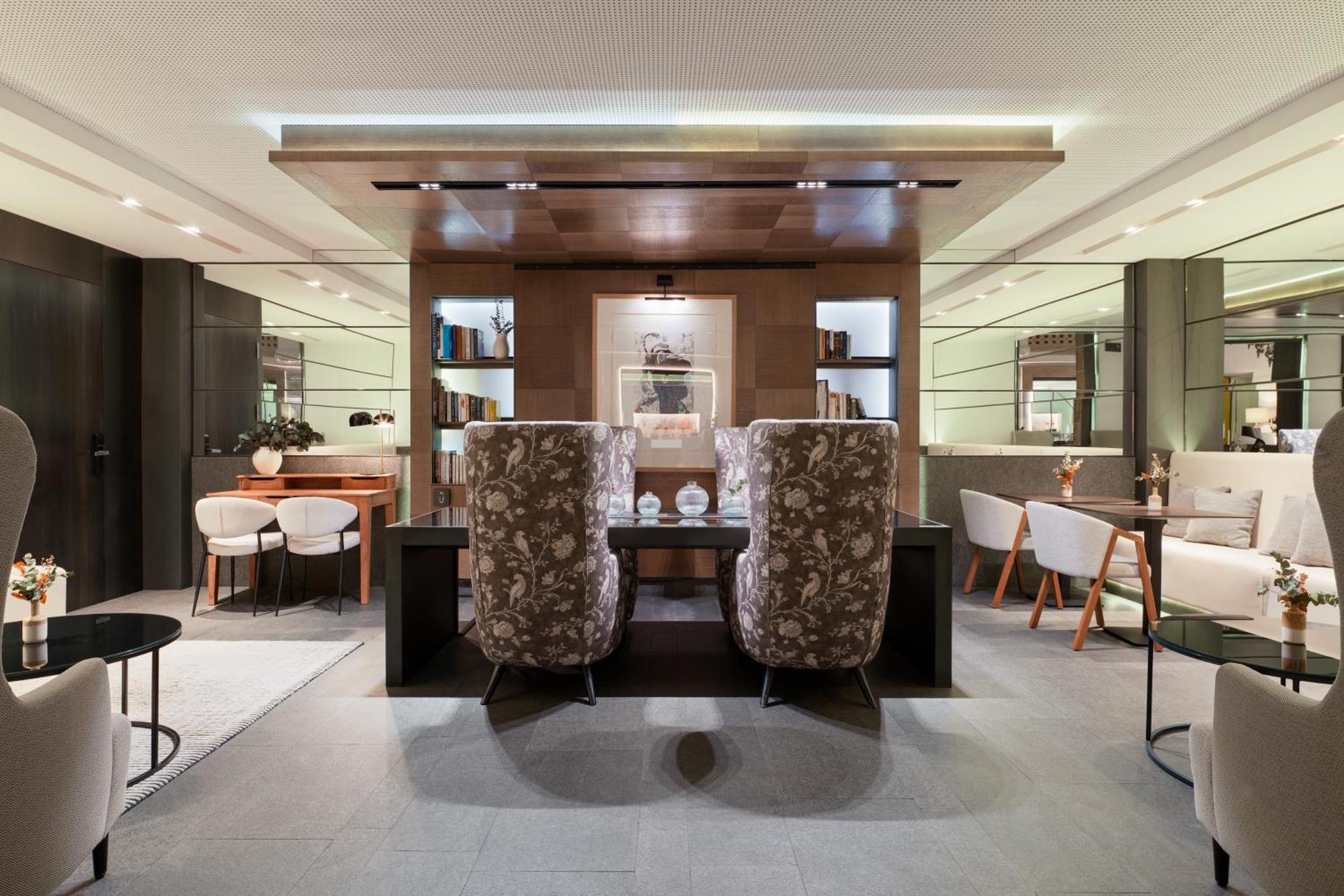 H10 Urquinaona Plaza (adults Only) 4*