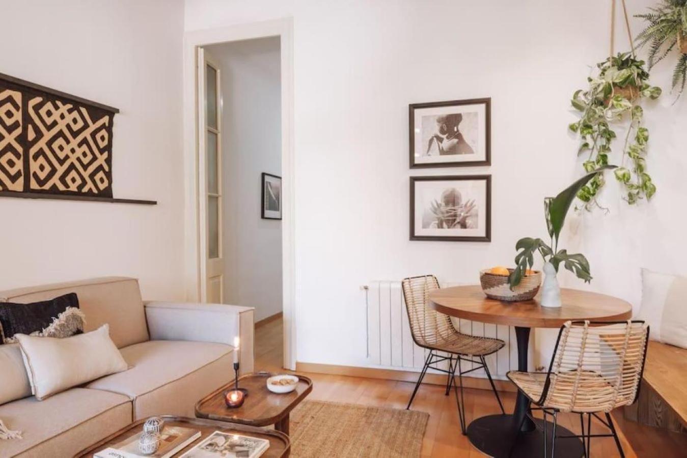 Kakwa - 2 Bedroom And Balcony Eixample Esquerra Apartment *