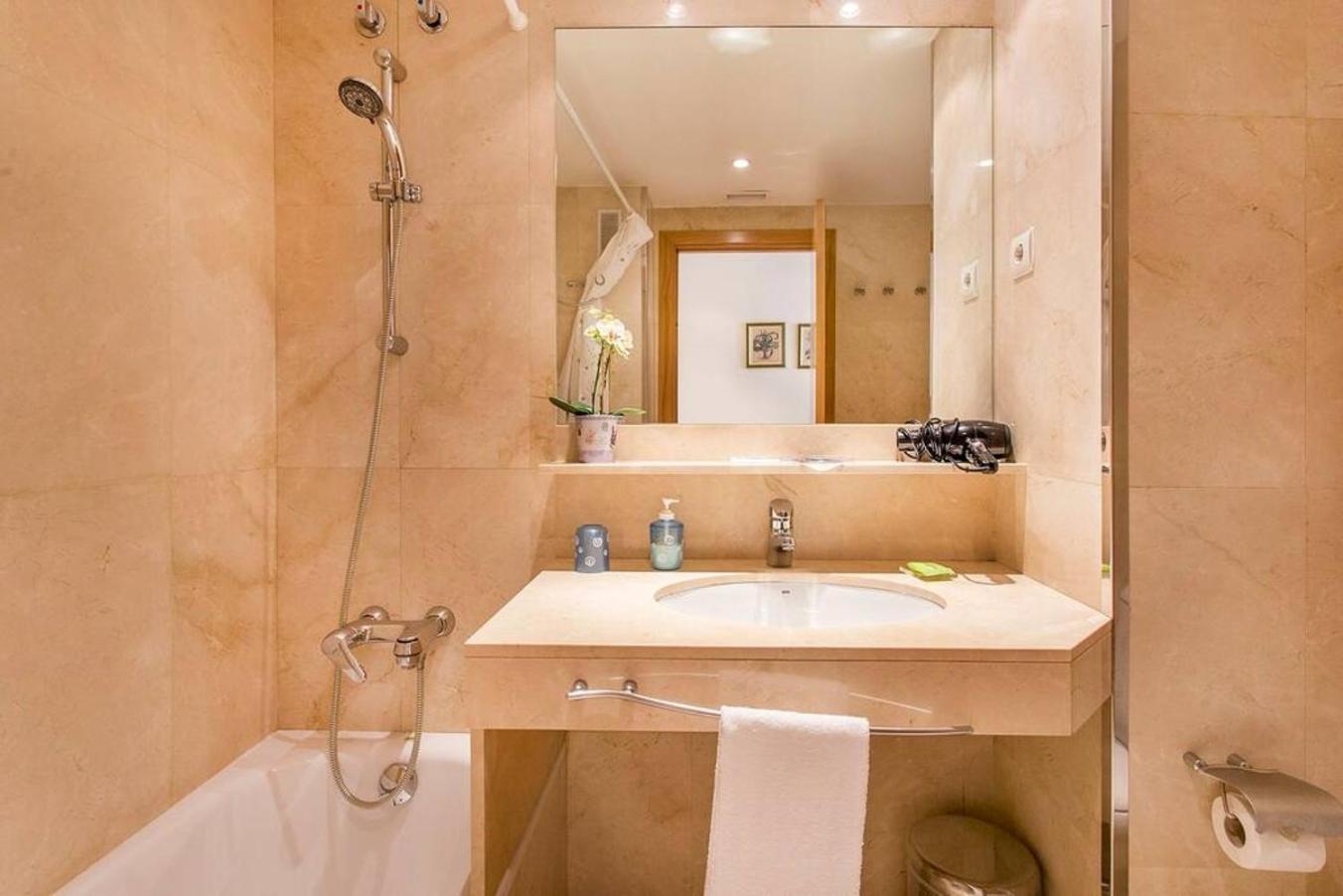 Fabulous Flat By Paseo De Gracia * Barcelone