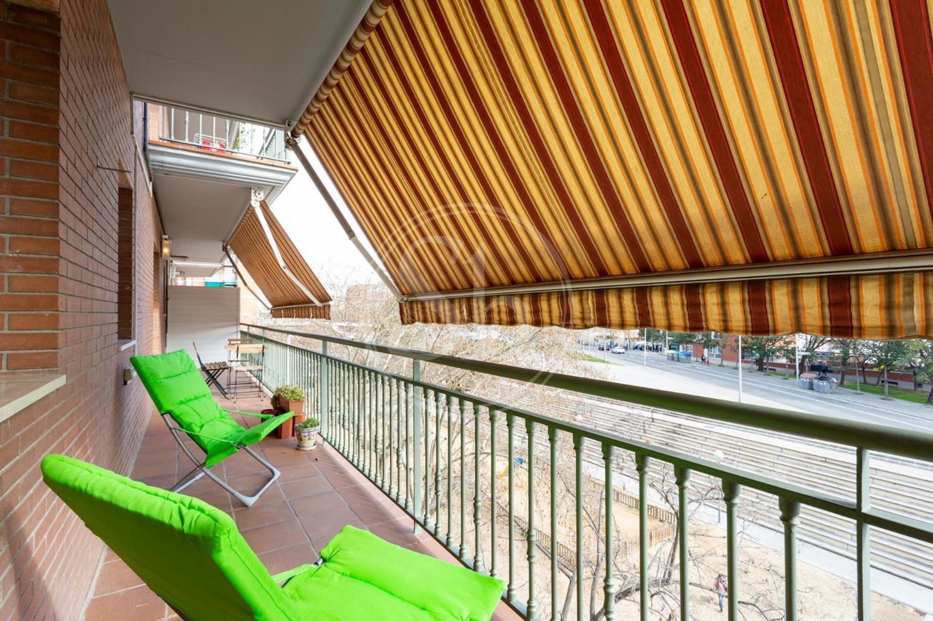 3 Con Balcon Appartement