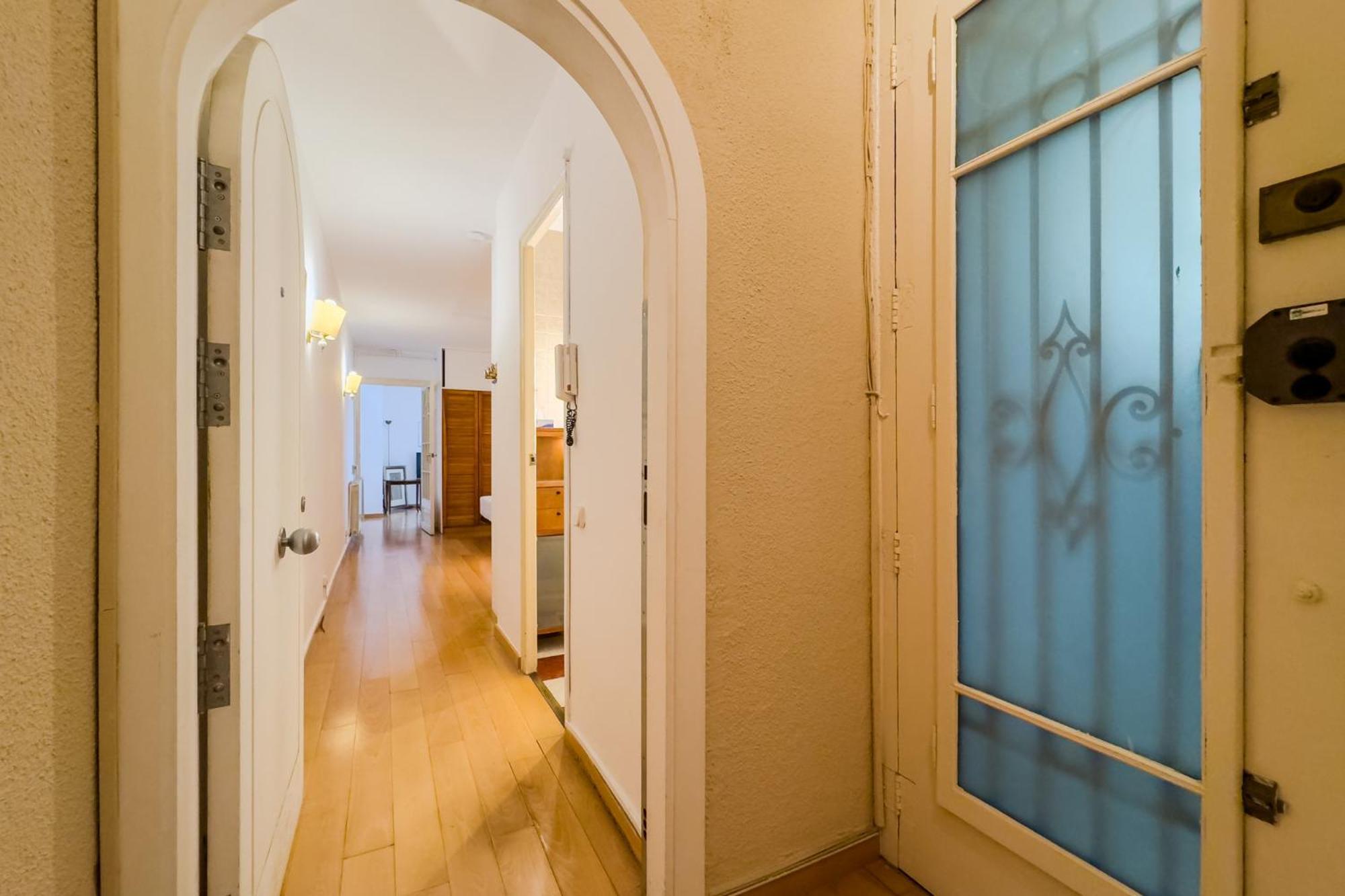 Enrique Granados Apartment Barcelona