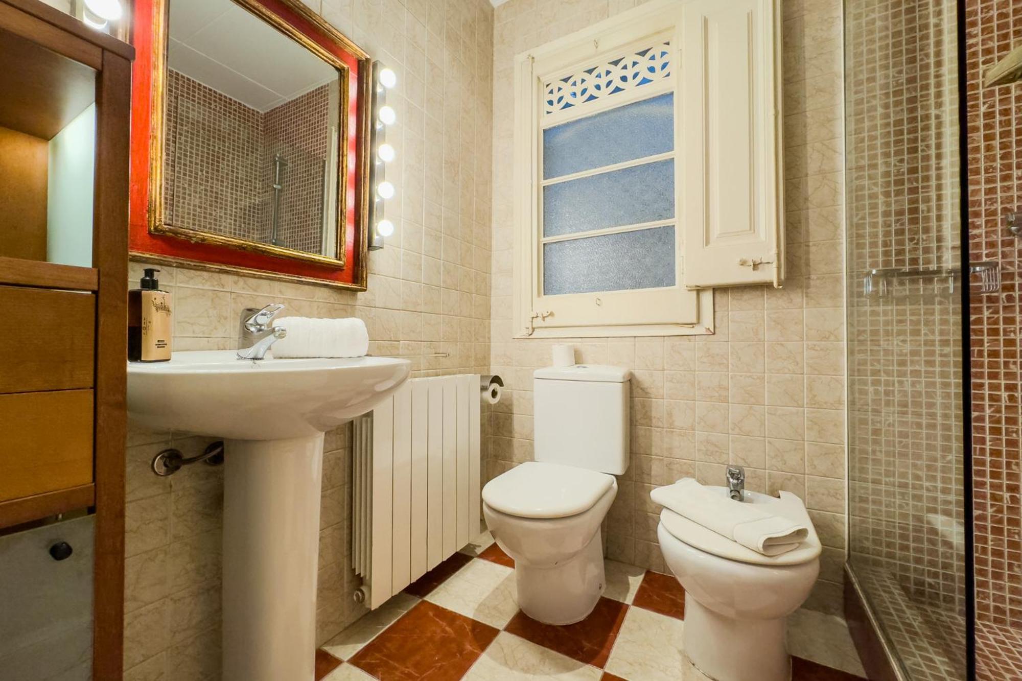 Apartment Enrique Granados *