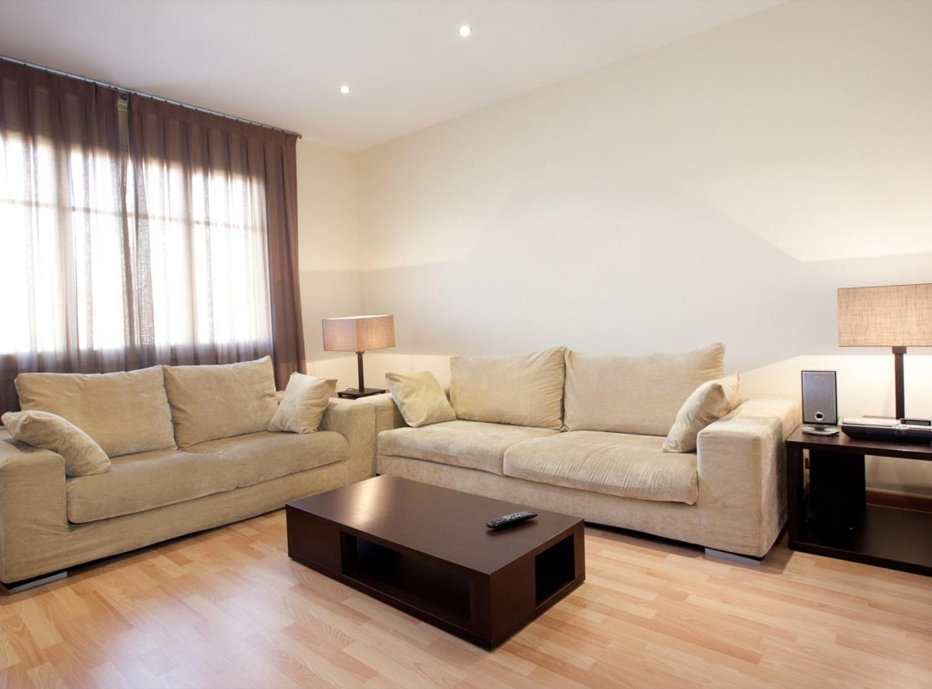 Apartment Corsega - Apartment In The Center Of Barcelona