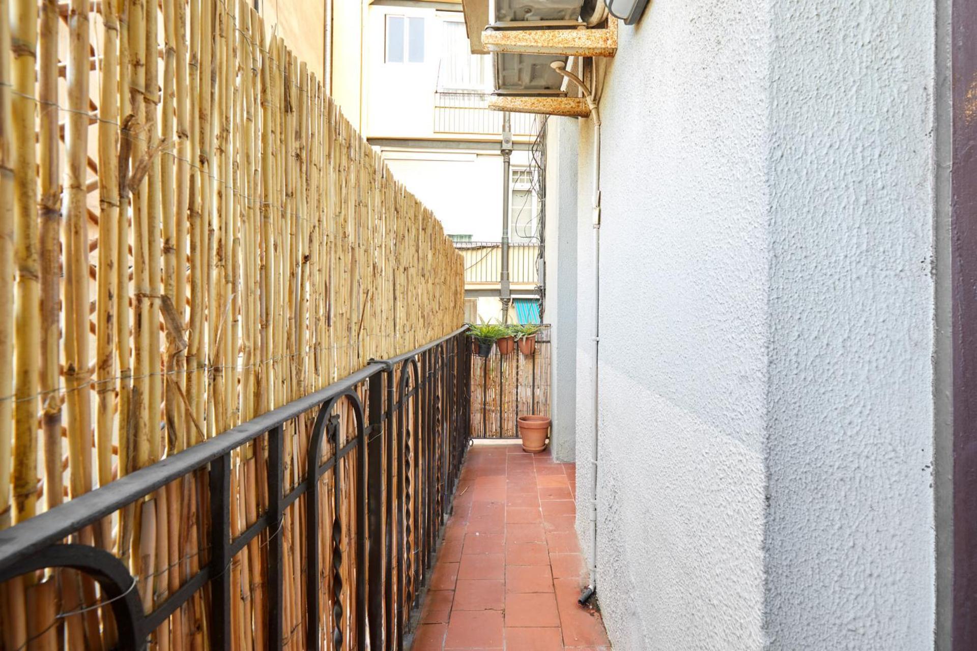 Classic Catalan Family With Balcony By Maison Pinata Appartement