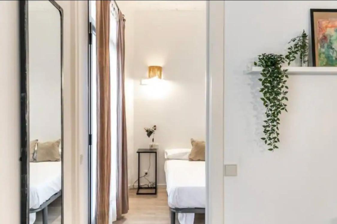 Stylish In Placa Espanya Apartment Barcelona
