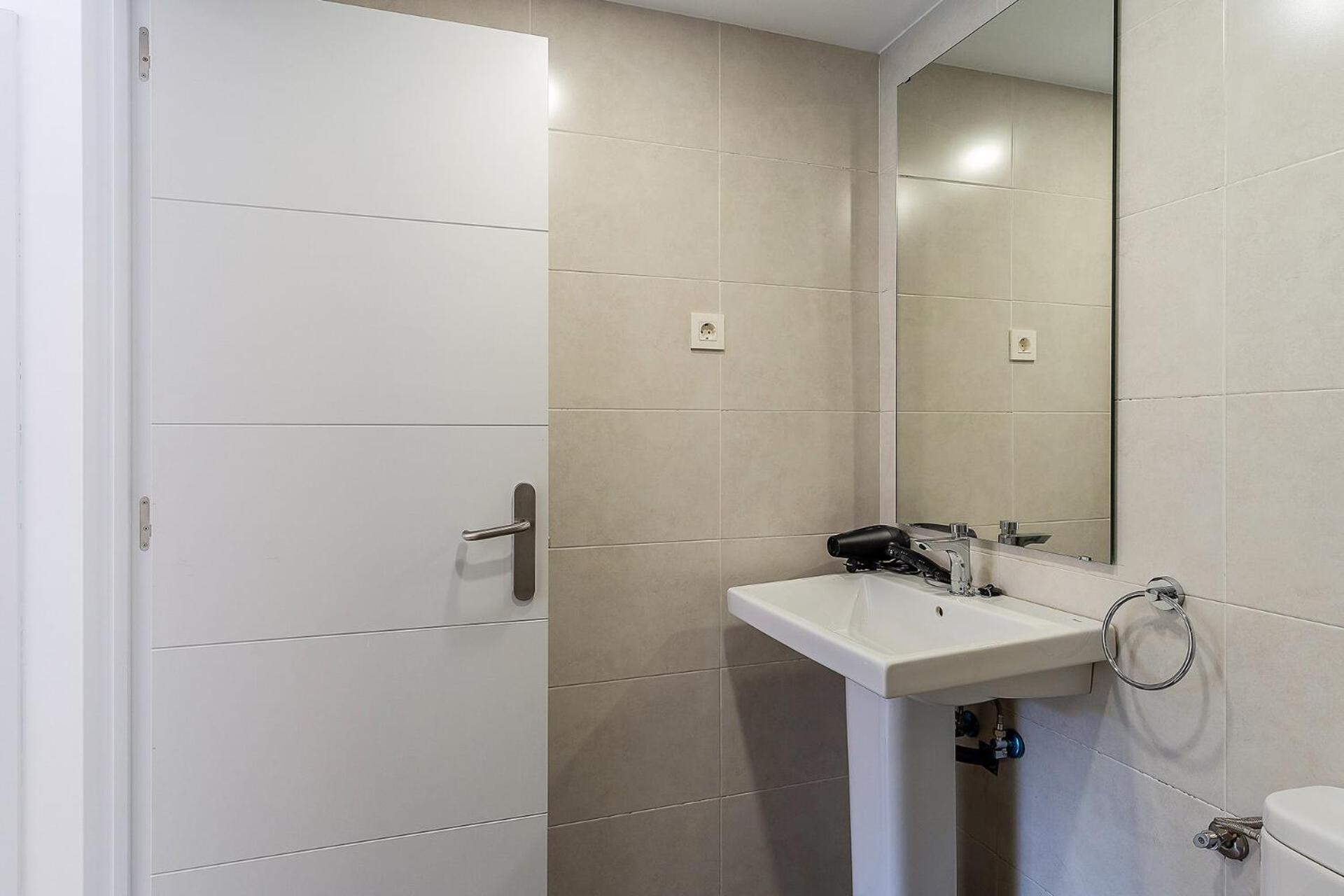 4237 - Ab Santa Coloma Iii Apartamento *