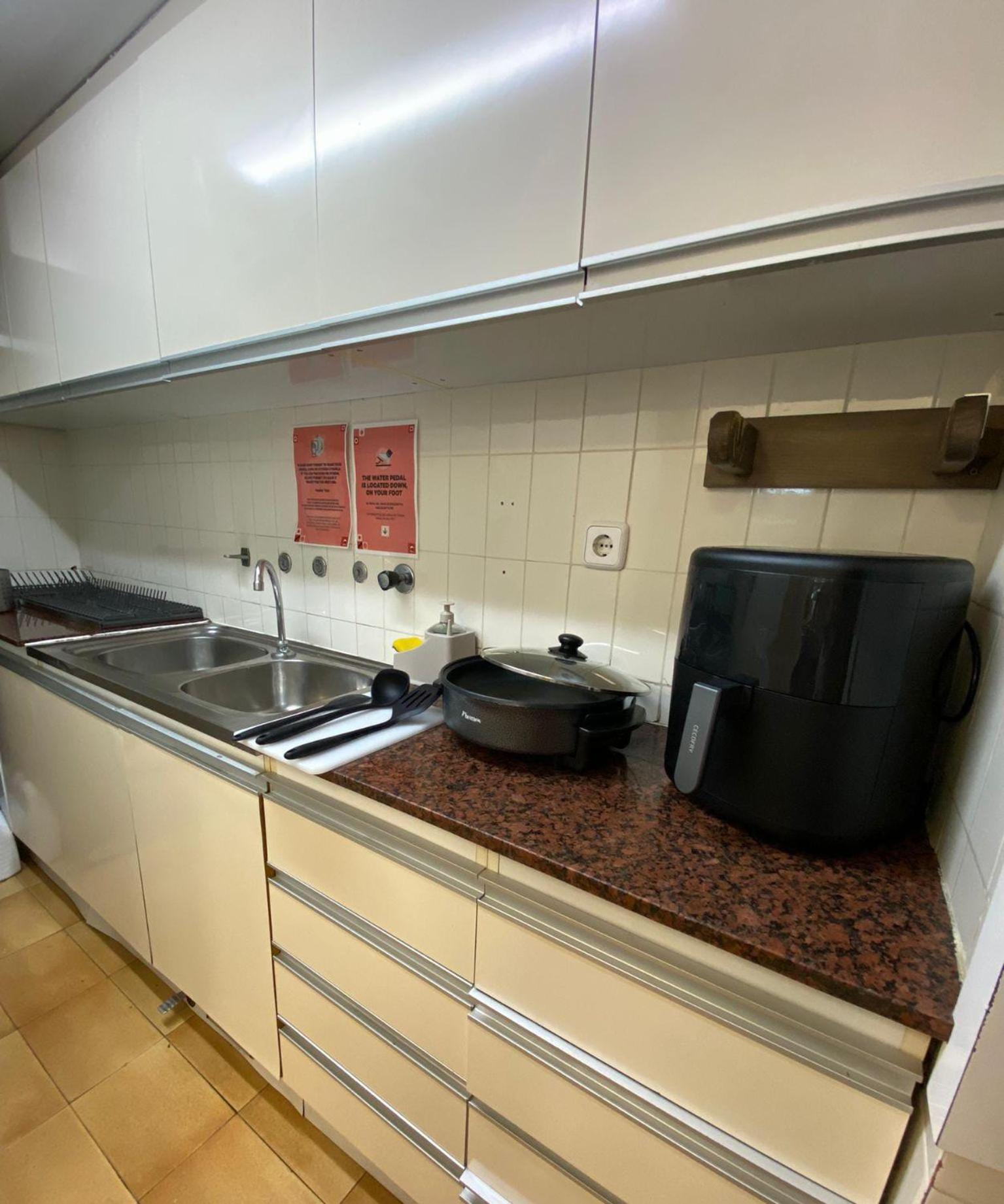 Leevin Student Apartment