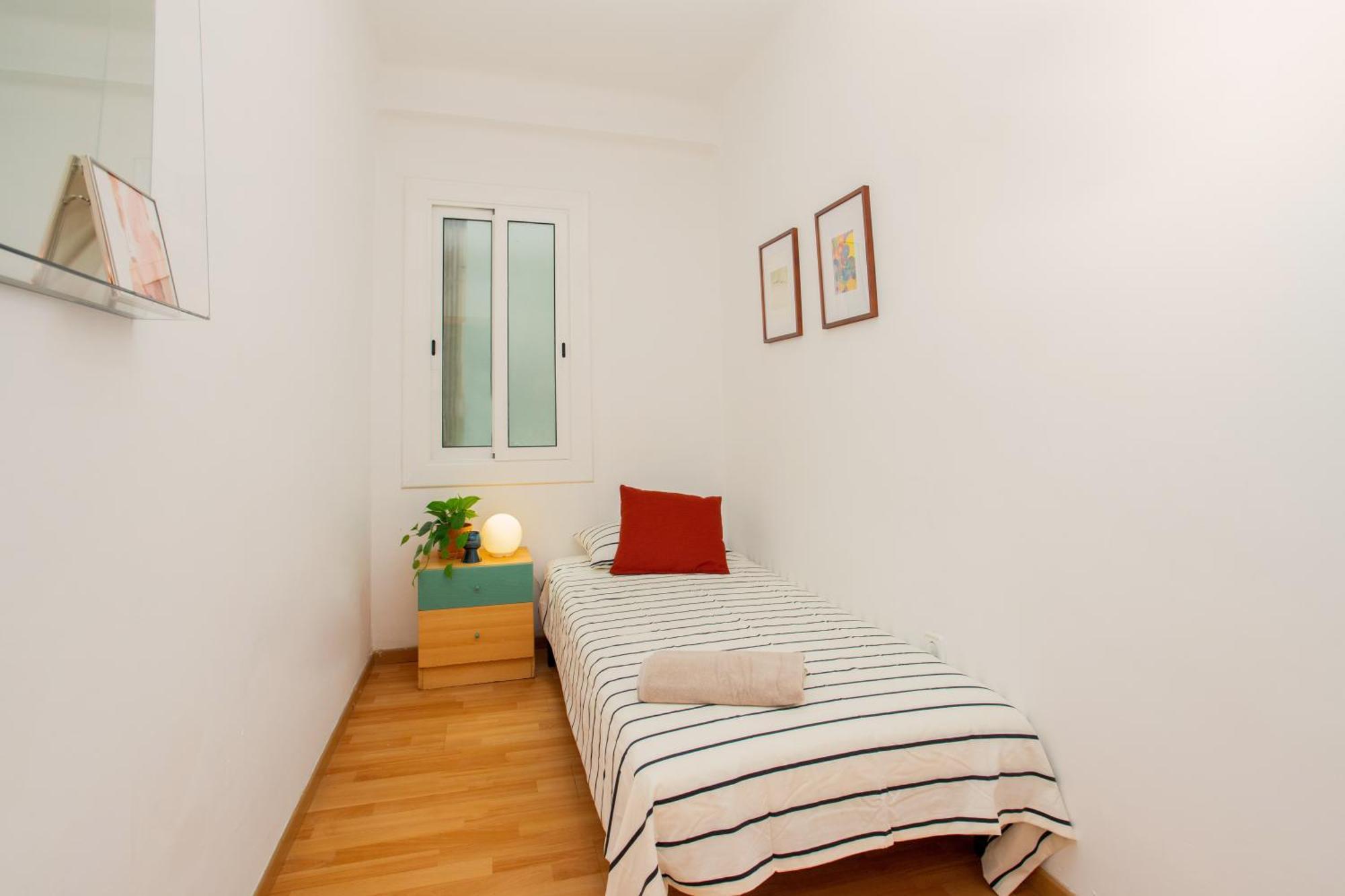 Modern Center Exiample Apartment