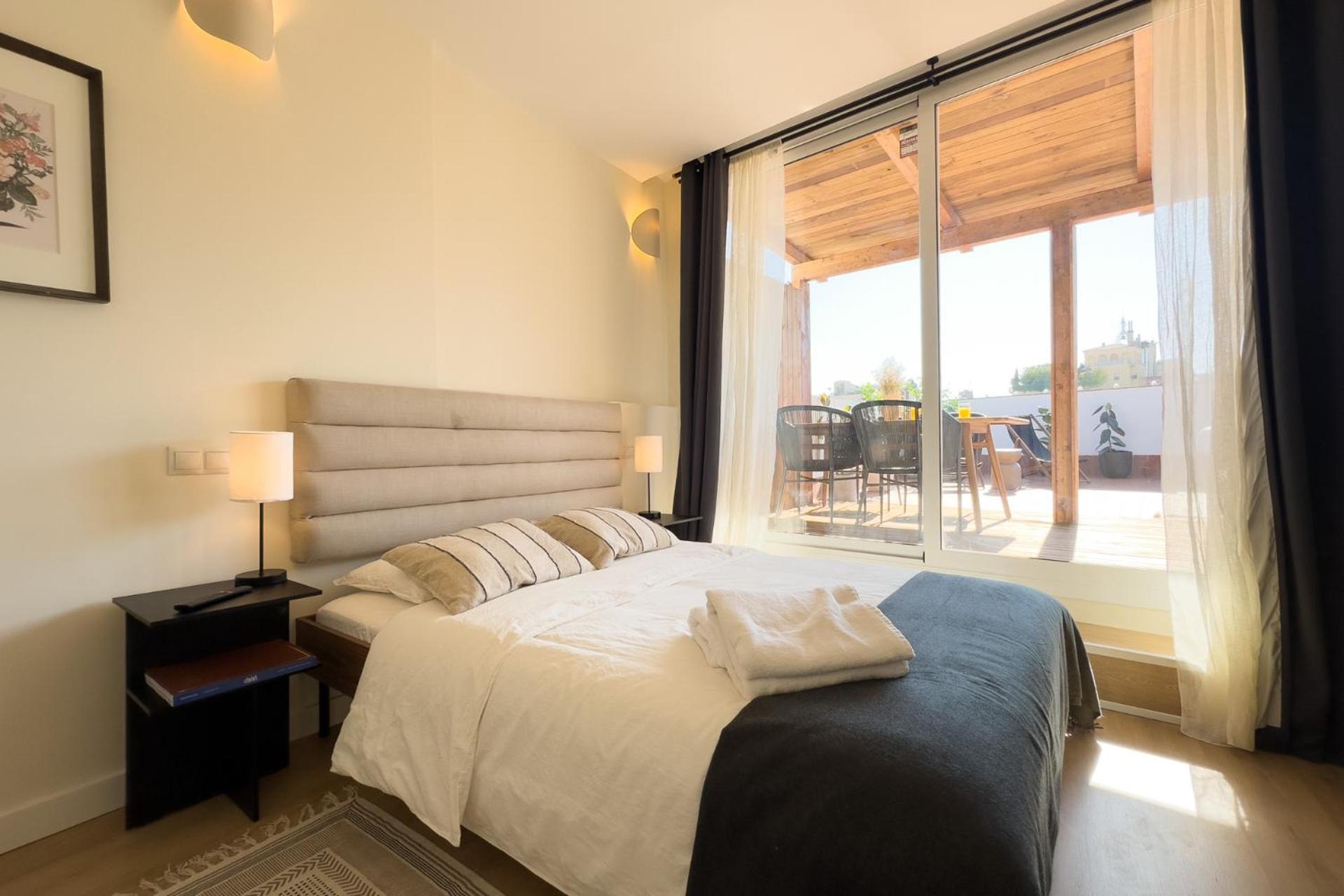 Oasis & Old Town Center Apartment *