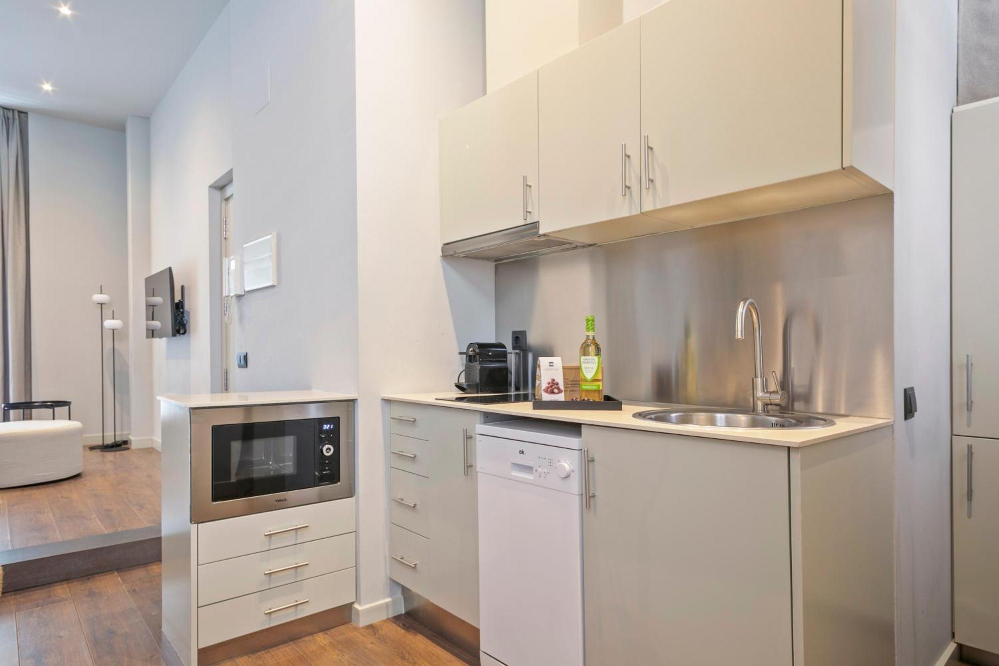 Uma Suites Barceloneta Beach *