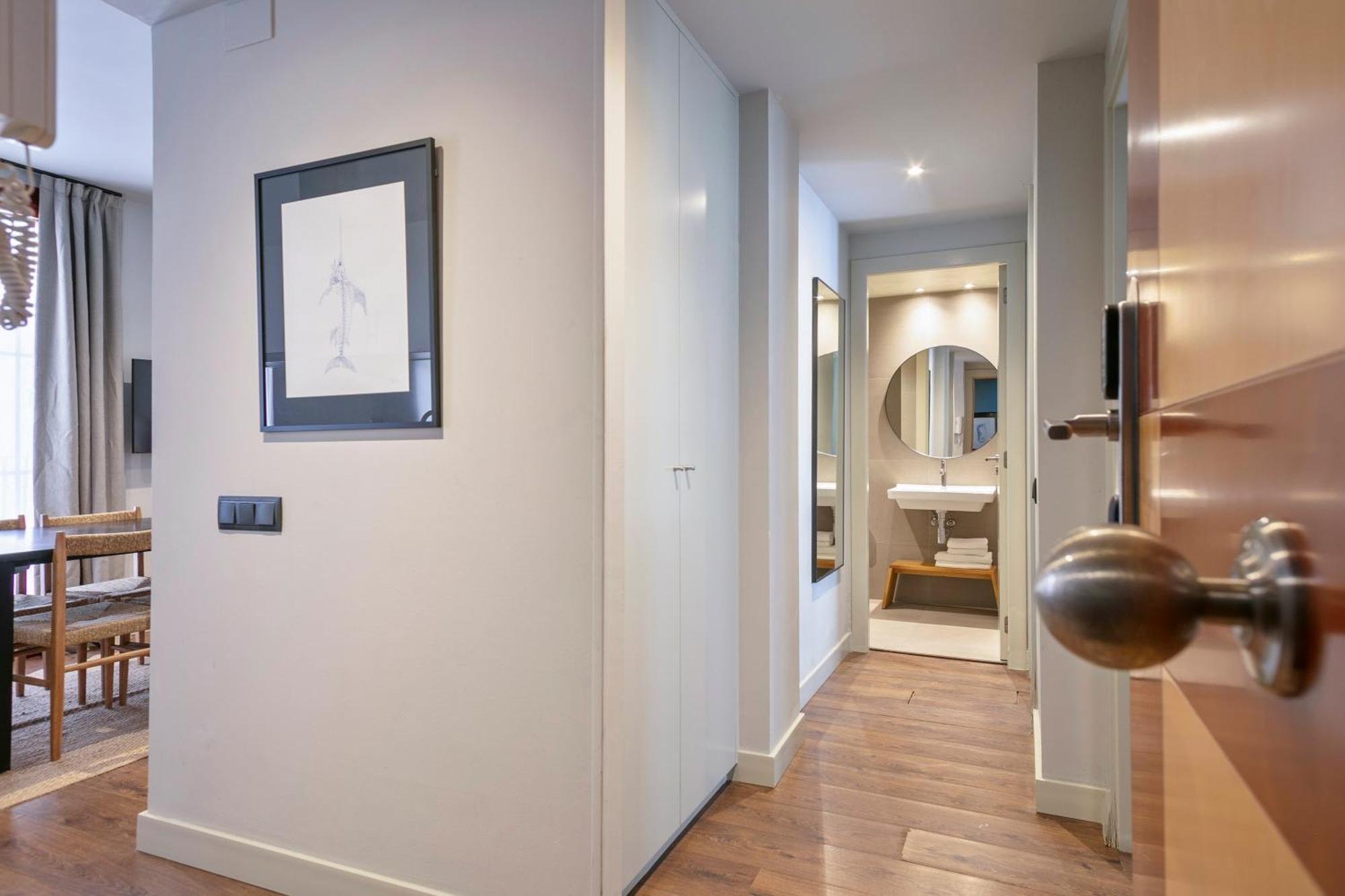Uma Suites Barceloneta Beach Apartment *