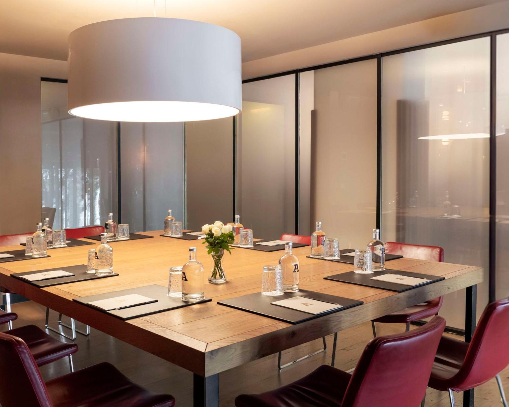 Alexandra Hotel, Curio Collection By Hilton Barcelona
