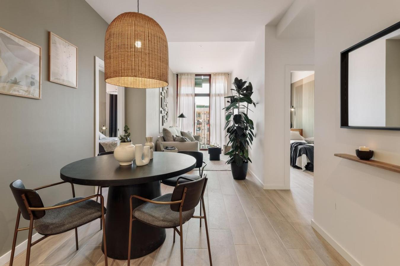 Miravet - 2 Bedrooms In Sant Antoni Apartment Barcelona