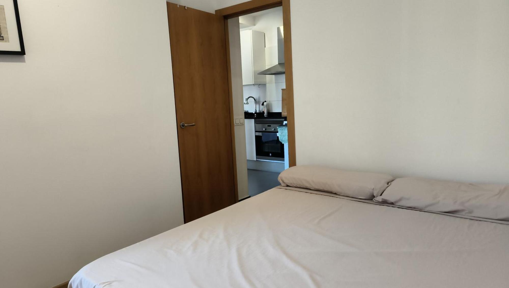 Bright And Comfy Remote Work Bcn Apartment