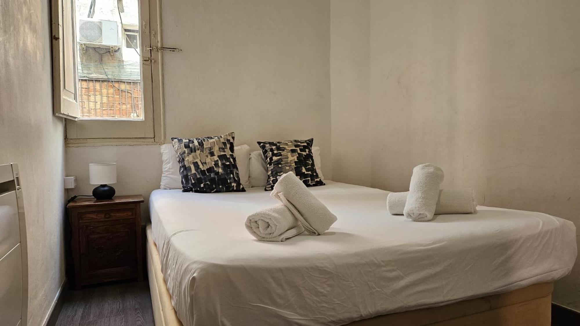 Apartment Romantic 19th Century Barcelona