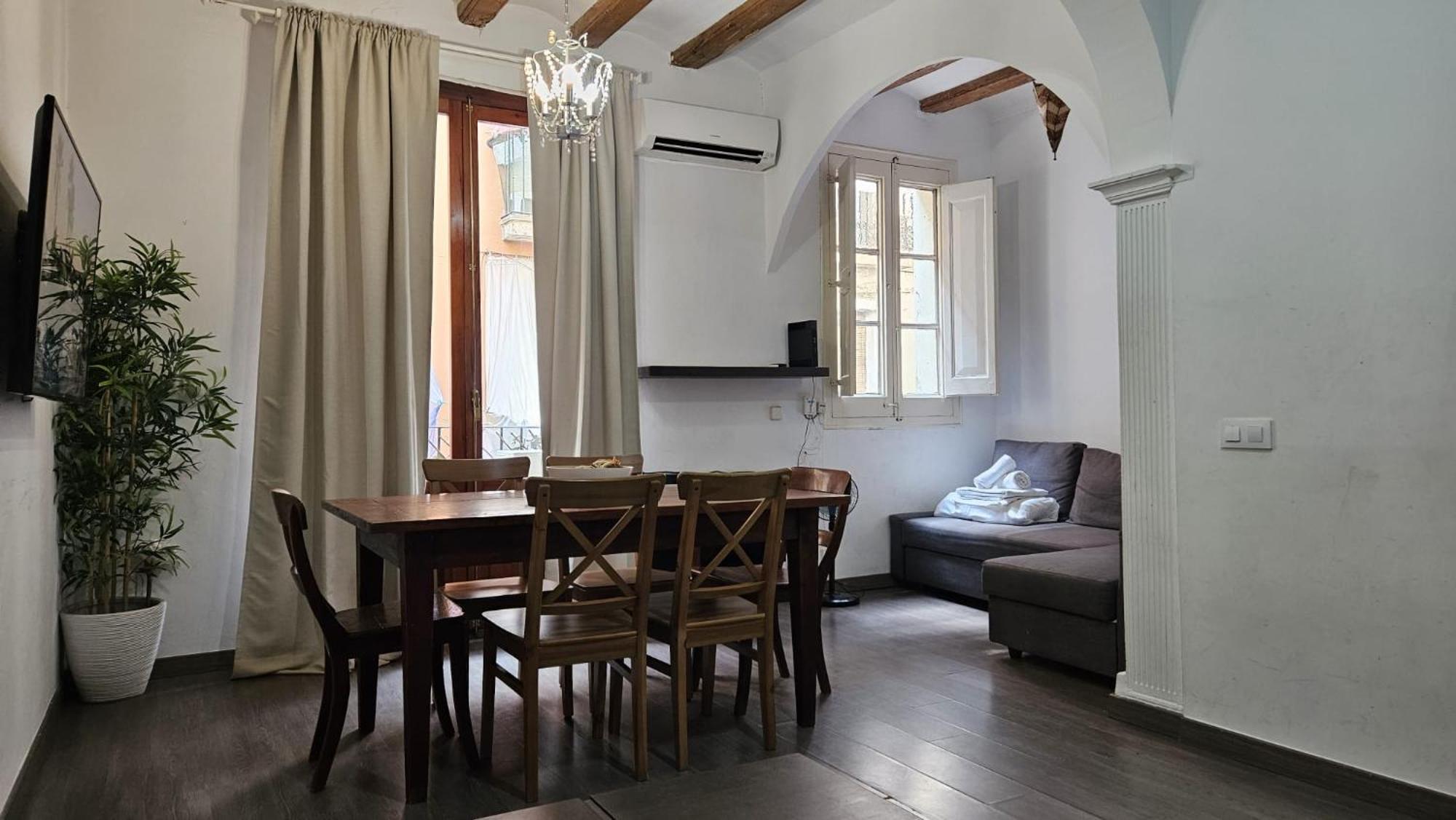 Apartment Romantic 19th Century *