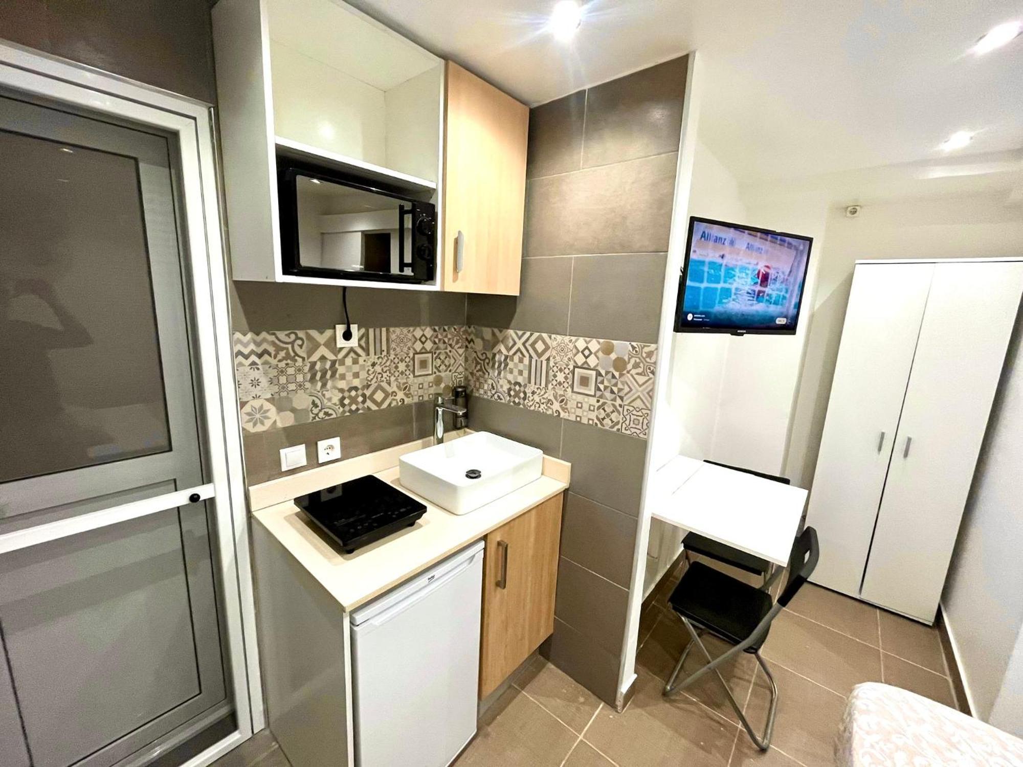 Appartement Nice In By Perita Next Metro St T1 *