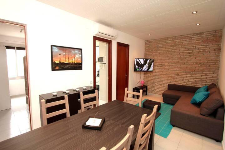 Modern Pad In A Great Old Barrio Appartement